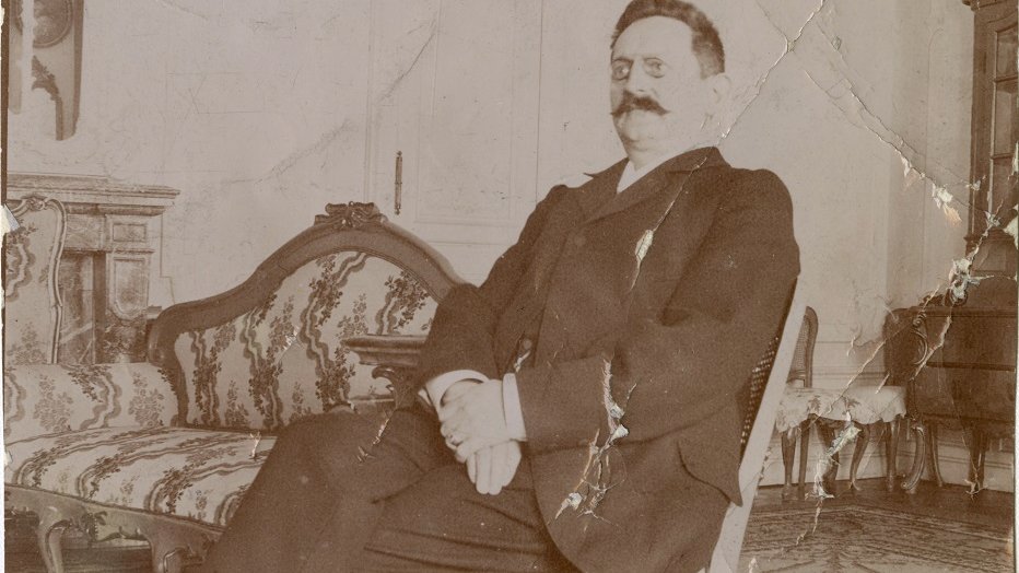 Heliodor Święcicki w salonie Pałacu Działyńskich 1915-1917, ze zb. cyryl.poznan.pl