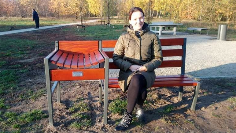 Ławki dedykowane rodzicom najmłodszych dzieci to inicjatywa radnej Marii Lisieckiej-Pawełczak