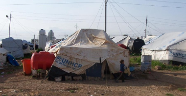 Obóz syryjskich uchodźców w Irackim Kurdystanie, fot. Wikipedia/ Cmacauley