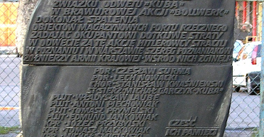 Obelisk upamiętniający bohaterów akcji Bollwerk (fot. Zbigniew Szmidt)