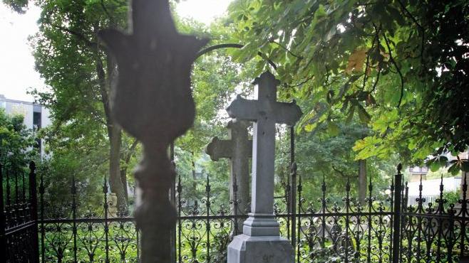 Cmentarz Zasłużonych Wielkopolan, fot. Piotr Skórnicki - grafika artykułu
