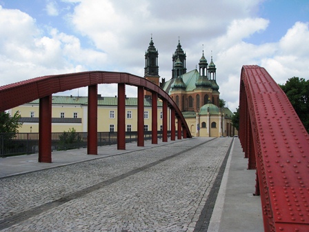 Most Biskupa Jordana i Katedra (fot. M. Malinowski) - grafika artykułu