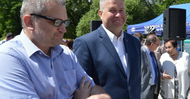 Przewodniczący Zarządu Osiedla Michał Grześ i wiceprezydent Maciej Wudarski (fot. UMP)