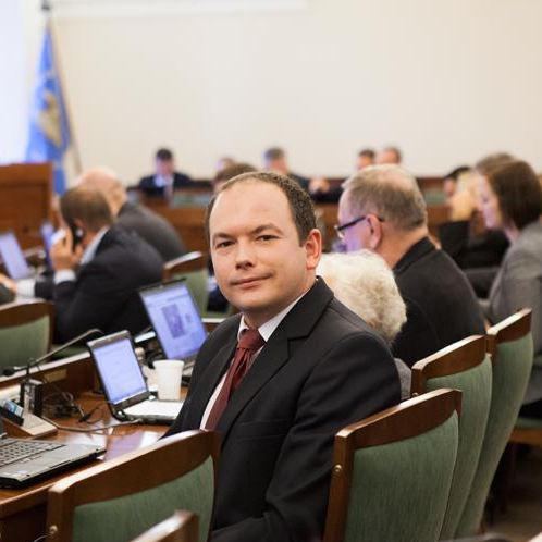 Radny pyta o sytuację uczniów cudzoziemców