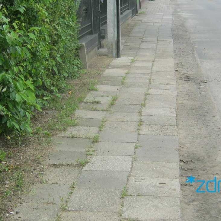 Wyremontują chodnik na ul. Sadnickiej