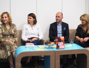 Demon, ujemne kozy i inni