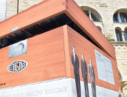 Enigmatyczne wykłady w szyfrokontenerze