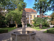 Grobla - zgniła rzeka, masoni i murale