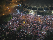 "Łańcuch światła" wygrał na Łazarzu