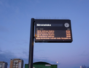 Nowe tablice odjazdów na PST już są, stare zegary do demontażu