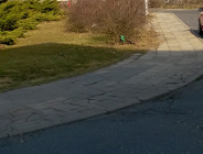 Nowy chodnik przy Literackiej