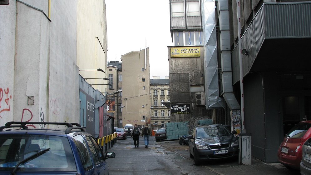 Komisariat Policji Poznań Stare Miasto, wejście od ul. Gwarnej