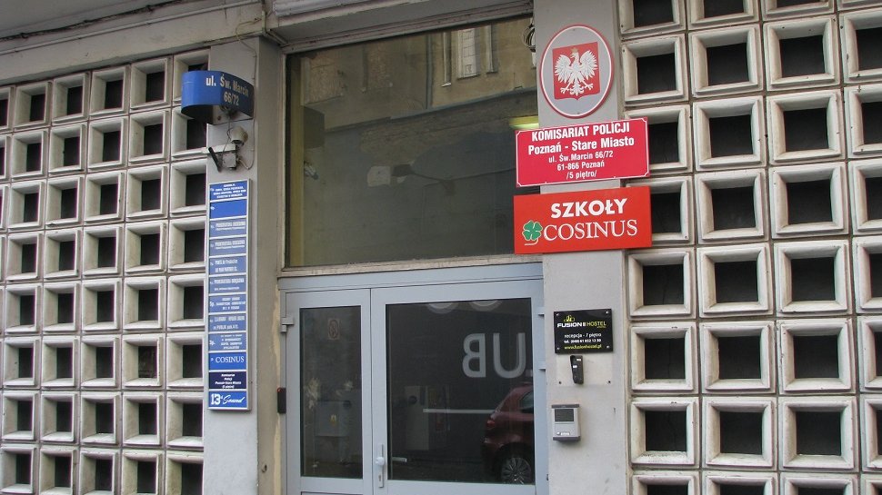 Komisariat Policji Poznań Stare Miasto, wejście od ul. Gwarnej