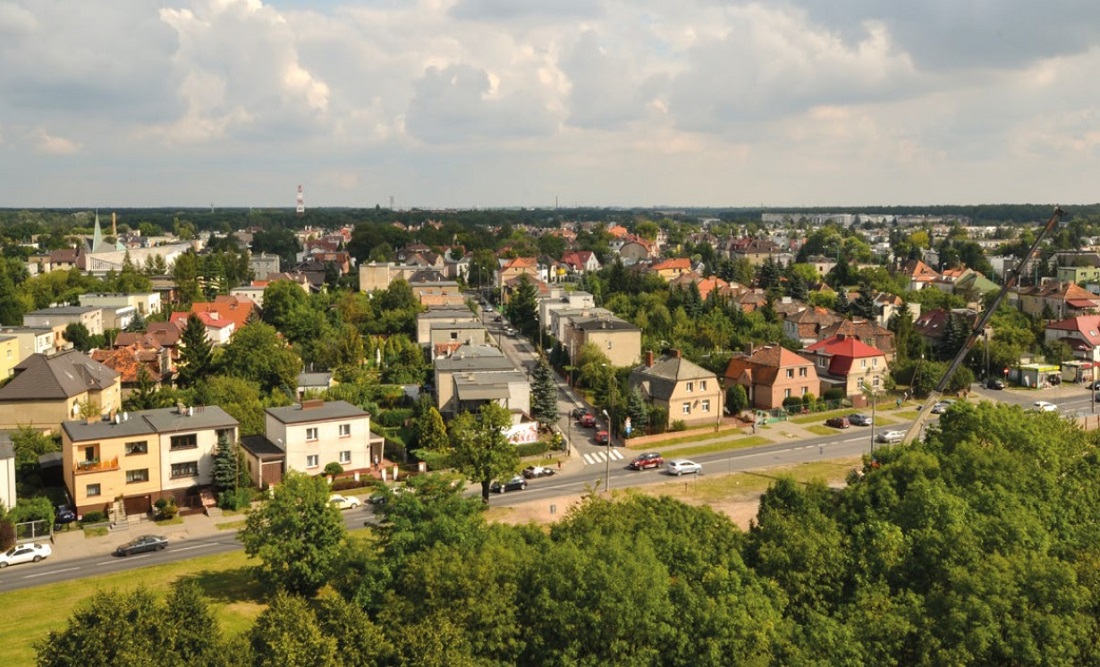 Fot. Renata Orlińska-Dworzecka, Julian Dworzecki, z albumu "U nas na osiedlu", Wydawnictwo Miejskie Posnania 2015 - grafika artykułu