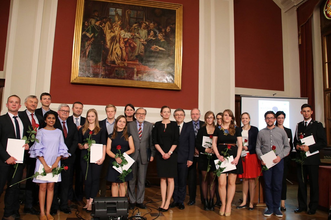 Fot. UAM Poznań - grafika artykułu