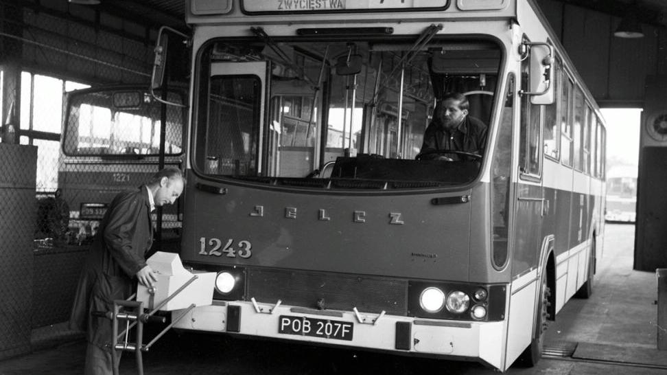 Poznański berliet w zajezdni WPK, maj 1979 r. Fot. S. Wiktor / CYRYL.POZNAN.PL - grafika artykułu