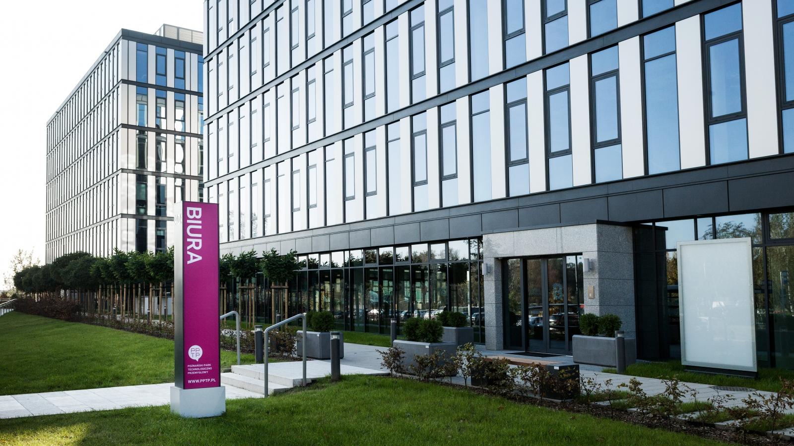 Siedziba ośrodka przy ul. 28 czerwca 1956 r. fot. WCWI - grafika artykułu