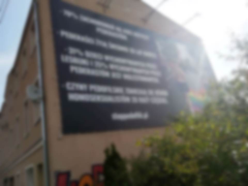 Miasto Poznań skierowało do Prokuratury zawiadomienie w sprawie baneru reklamowego przy ul. 28 Czerwca 1956 r. - grafika artykułu