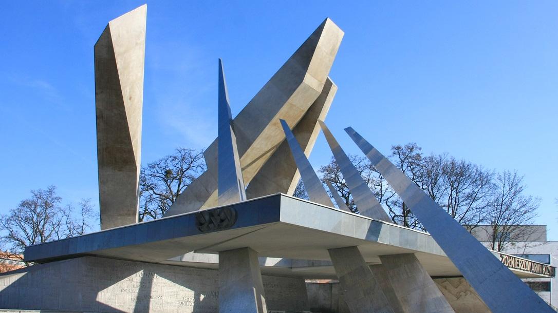 Pomnik Armii Poznań, fot. Zbigniew Szmidt - grafika artykułu