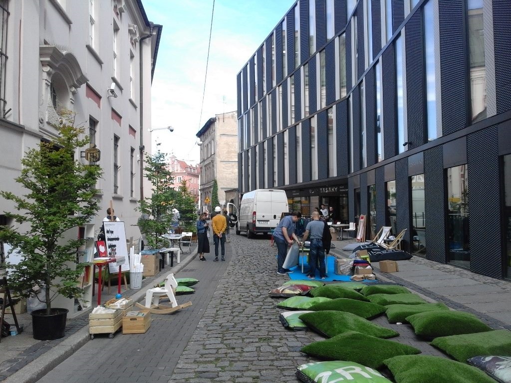 Ubiegłoroczny Park (ing) day Poznań, ul. Za Bramką, fot. M. Malinowski - grafika artykułu