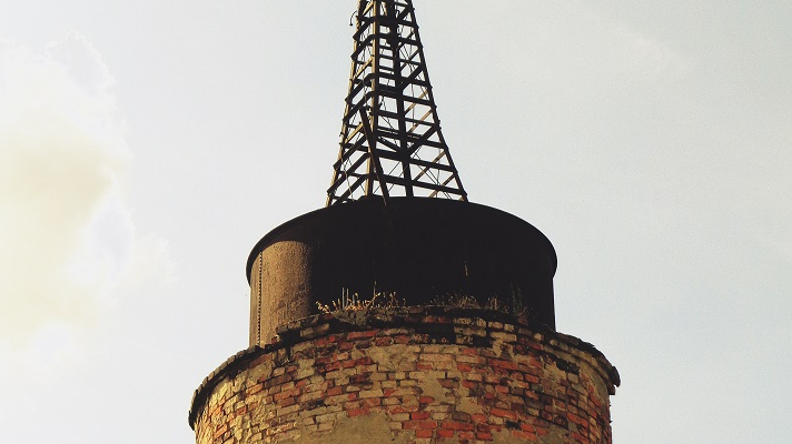 Fragment głowicy wiatraka bez śmigów; elementy te zostały zerwane podczas huraganu w 1968 r., fot. Adam Suwart