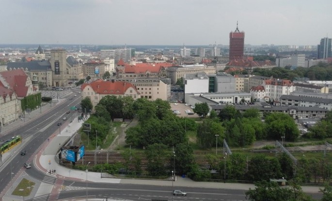 Działka między ulicami Św. Marcin i Skośnej, na której powstanie nowy budynek Teatru Muzycznego, fot. M. Malinowski - grafika artykułu