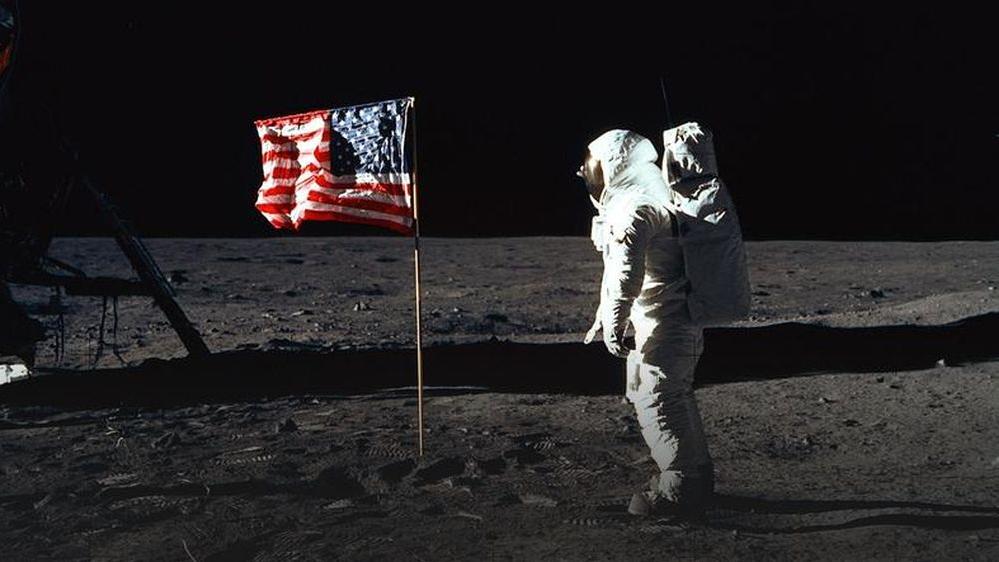 "Pierwszy człowiek" przez cały weekend w poznańskich kinach, fot. materiały dystrybutora - grafika artykułu