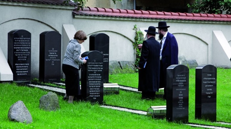 Odtworzony fragment dawnego cmentarza żydowskiego przy ul. Głogowskiej, fot. Piotr Skórnicki