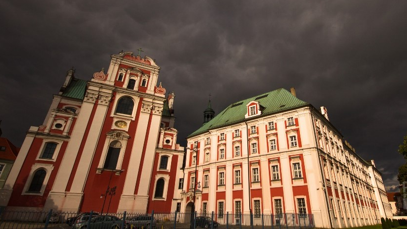 Urząd Miasta Poznania, widok od strony ul. Podgórnej, fot. Poznań Film Commission