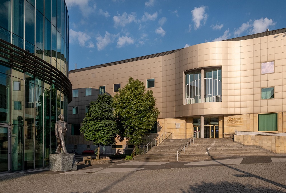 Fot. Akademia Muzyczna w Poznaniu im. I. J. Paderewskiego - grafika artykułu