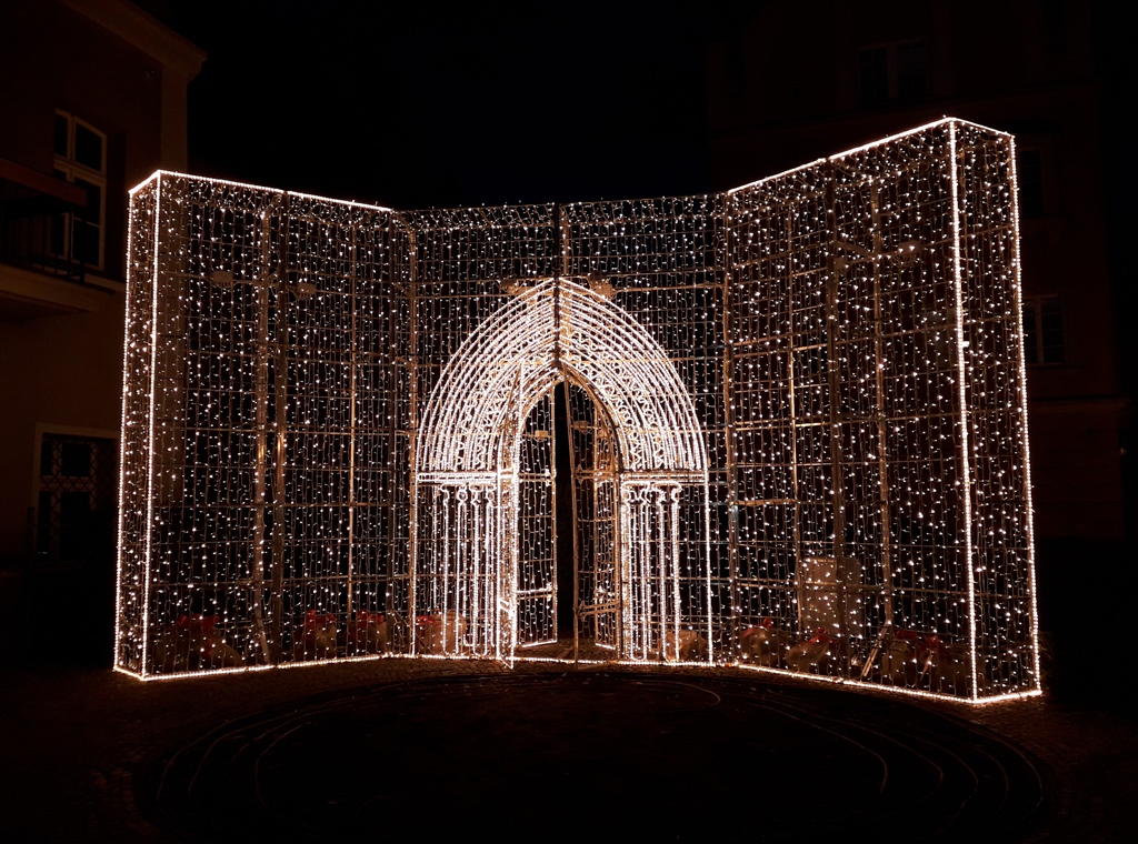 W przyszłorocznym budżecie zwiększone zostaną m.in. środki na świąteczne oświetlenie w mieście, fot. M. Malinowski - grafika artykułu