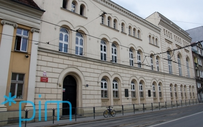 III Liceum Ogólnokształcące przy ul. Strzeleckiej, fot. PIM - grafika artykułu