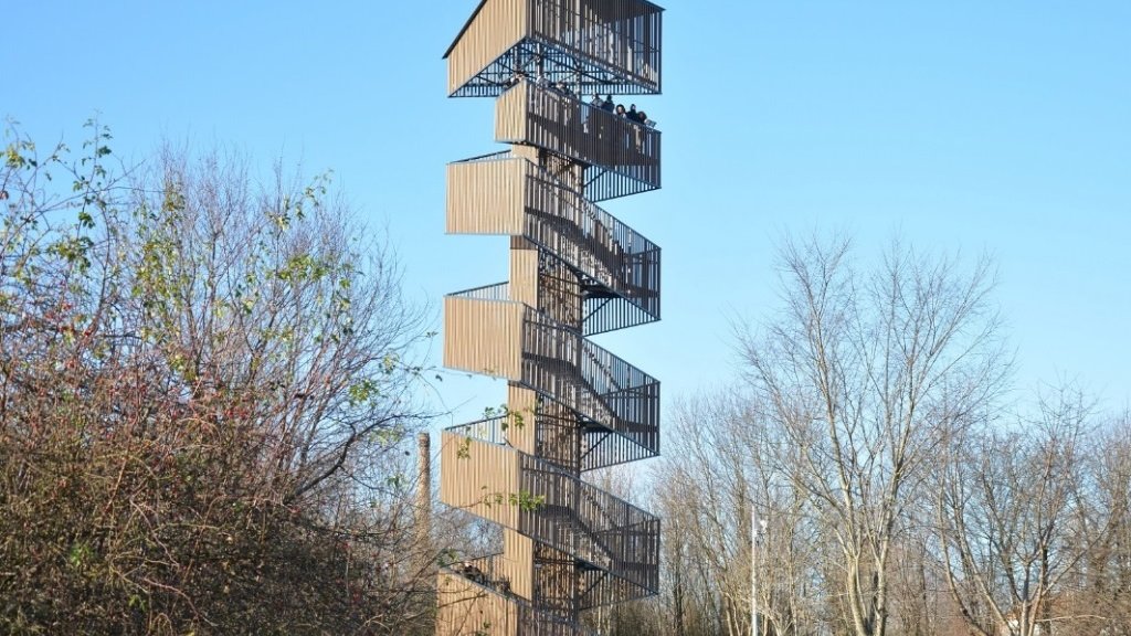 Wieża widokowa na Osiedlu Świerczewo