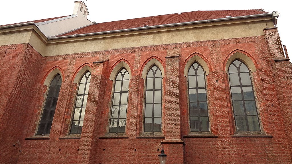 Widok na kościół podominikański z narożnika ul. Szewskiej i Dominikańskiej