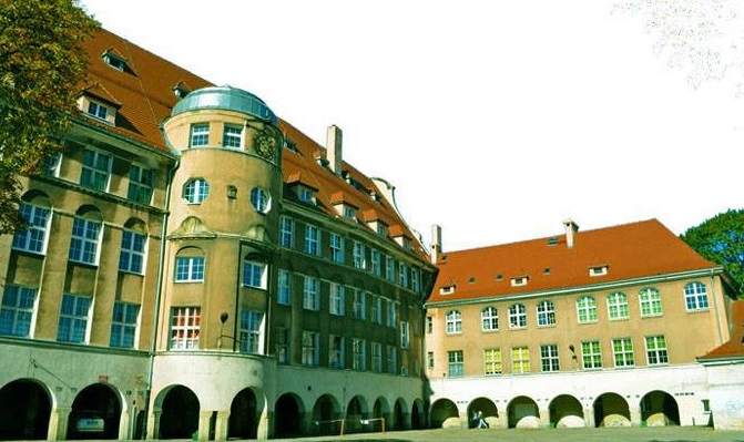 Fot. Zespół Szkół nr 5 w Poznaniu - grafika artykułu