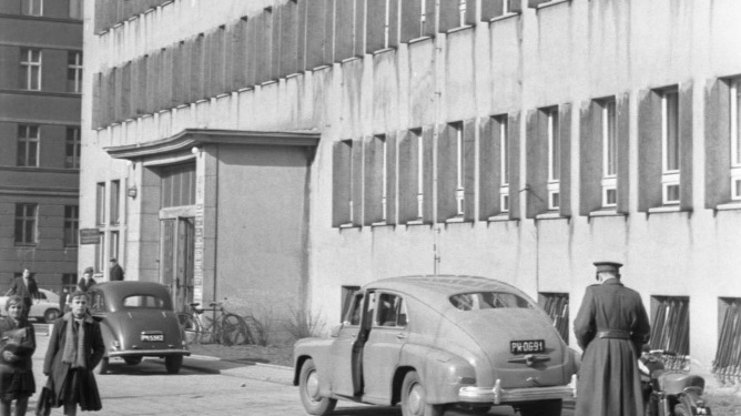 Dzielnicowa Rada Narodowa Stare Miasto przy ul. Libelta (obecnie jeden z budynków Urzędu Miasta Poznania), fot. Bogdan Celichowski