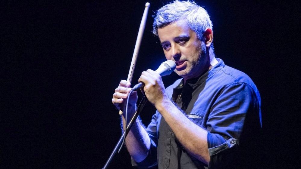 Recital Konrada Imieli "Wrażliwość na olśnienie w normie" w sobotę w Teatrze Nowym, fot. Łukasz Giza