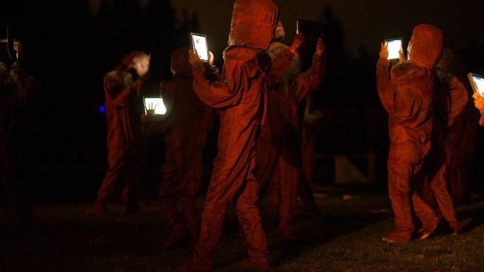 "Rozpoznani Nierozpoznani" - spektakl przy grupie "Nierozpoznani" Magdaleny Abakanowicz w piątek, sobotę i niedzielę na Cytadeli, fot. Dawid Majewski