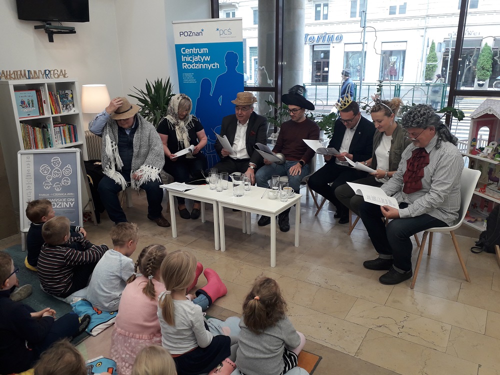 Od lewej: Andrzej Białas, Bogna Kisiel, Grzegorz Ganowicz, Adam Michalkiewicz, Grzegorz Karolczyk, Katarzyna Kajdasz, Mariusz Kwaśniewski (fot. M. Malinowski) - grafika artykułu