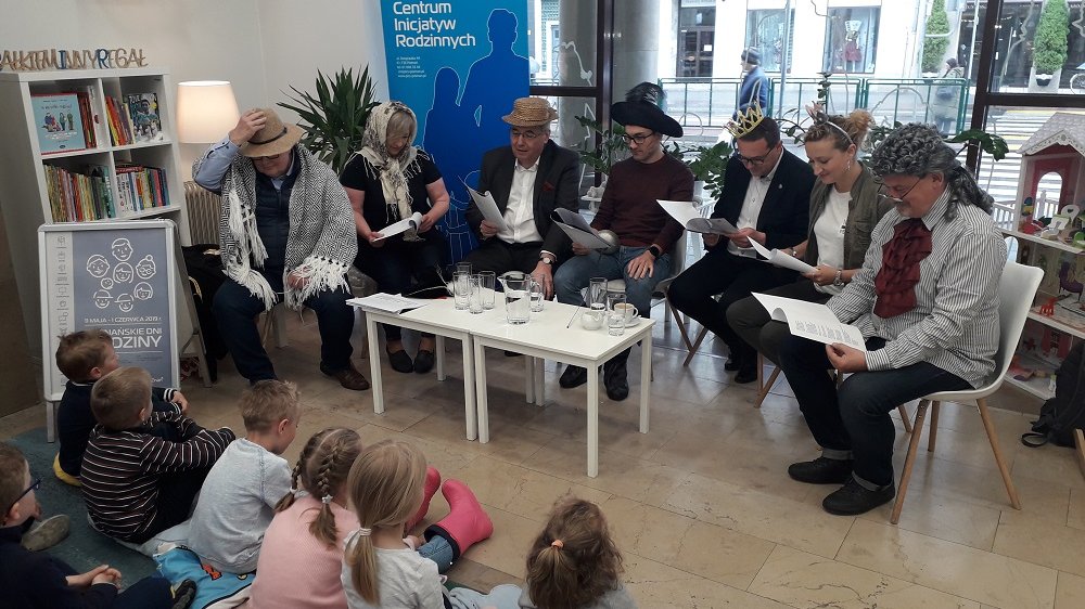 Od lewej: Andrzej Białas, Bogna Kisiel, Grzegorz Ganowicz, Adam Michalkiewicz, Grzegorz Karolczyk, Katarzyna Kajdasz, Mariusz Kwaśniewski (fot. M. Malinowski)