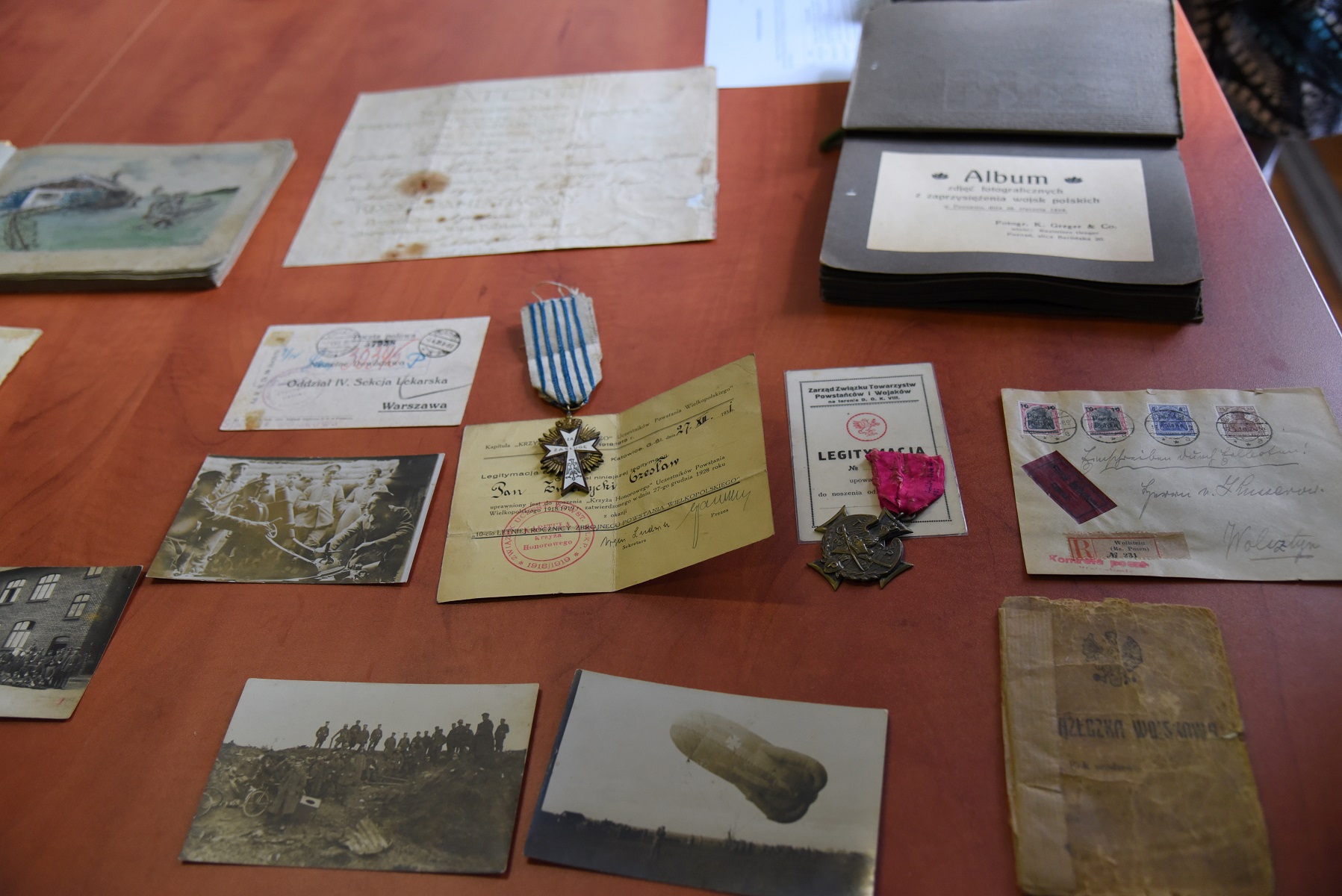 Kolekcja Muzeum Powstania Wielkopolskiego wzbogaciła się m.in. o pamiątki po słynnym polskim architekcie, Rogerze Sławskim, fot. Poznan.pl - grafika artykułu