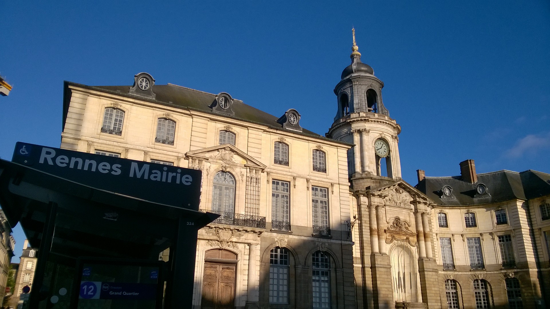 Merostwo w Rennes, fot. Poznan.pl - grafika artykułu