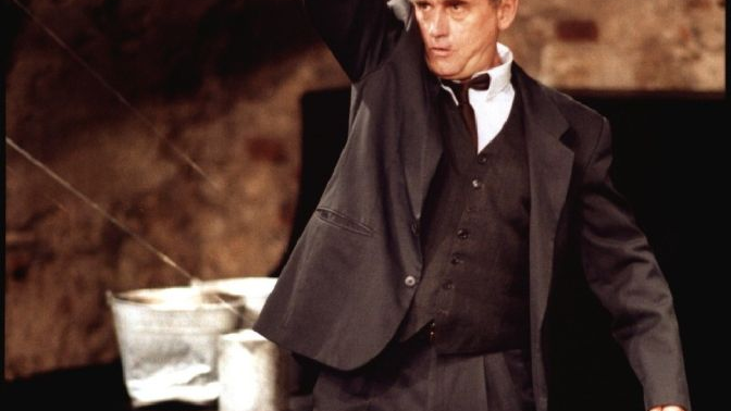 Jan Peszek w monodramie "Scenariusz dla nieistniejącego, lecz możliwego aktora instrumentalnego"