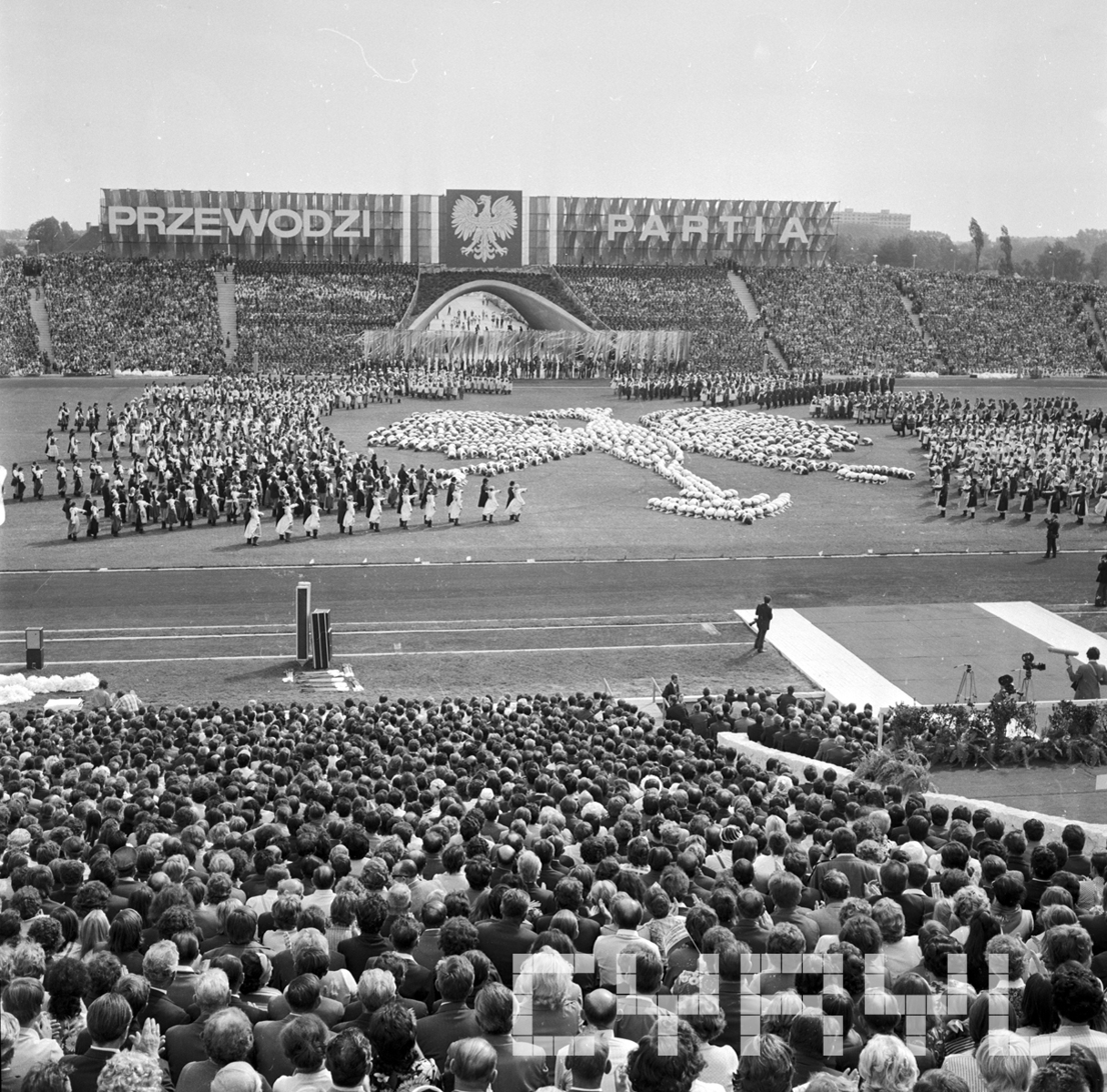 Występy artystyczne na Stadionie im. 22 Lipca w czasie Centralnych Dożynek, fot. Stanisław Wiktor / cyryl.poznan.pl - grafika artykułu