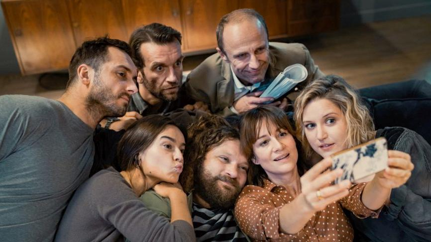 Seanse filmu "Nie)znajomi", wzorowanym na kultowym "Dobrze się kłamie w miłym towarzystwie" przez cały weekend w poznańskich kinach, fot. Jarosław Sosiński