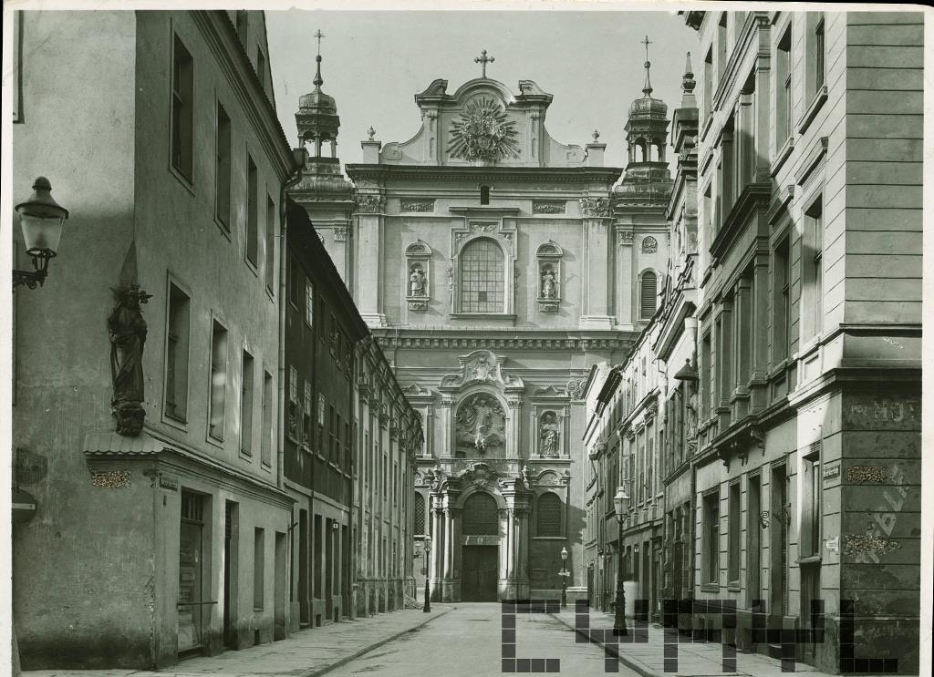 Kościół farny po II wojnie światowej (1955), autor: architekt Stefan Sawicki, własność: Maria Sawicka, źródło: cyryl.poznan.pl - grafika artykułu