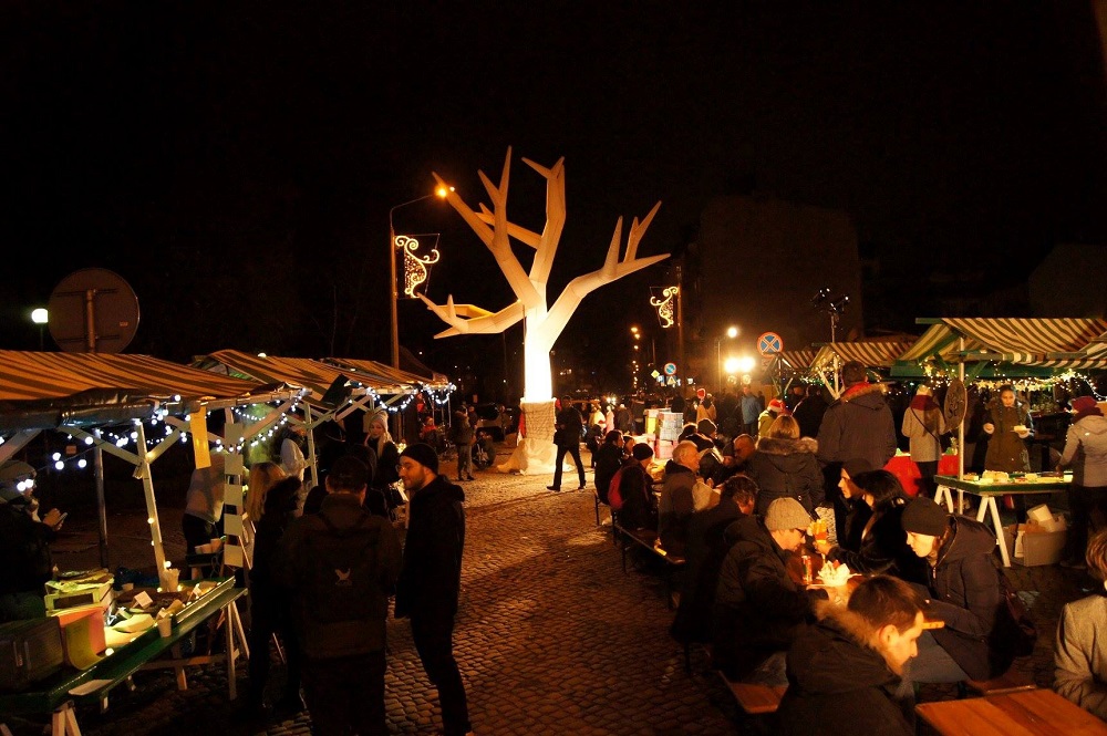 Ubiegłoroczny Jarmark Świąteczny na Rynku Wildeckim, fot. Magdalena Priebe - grafika artykułu