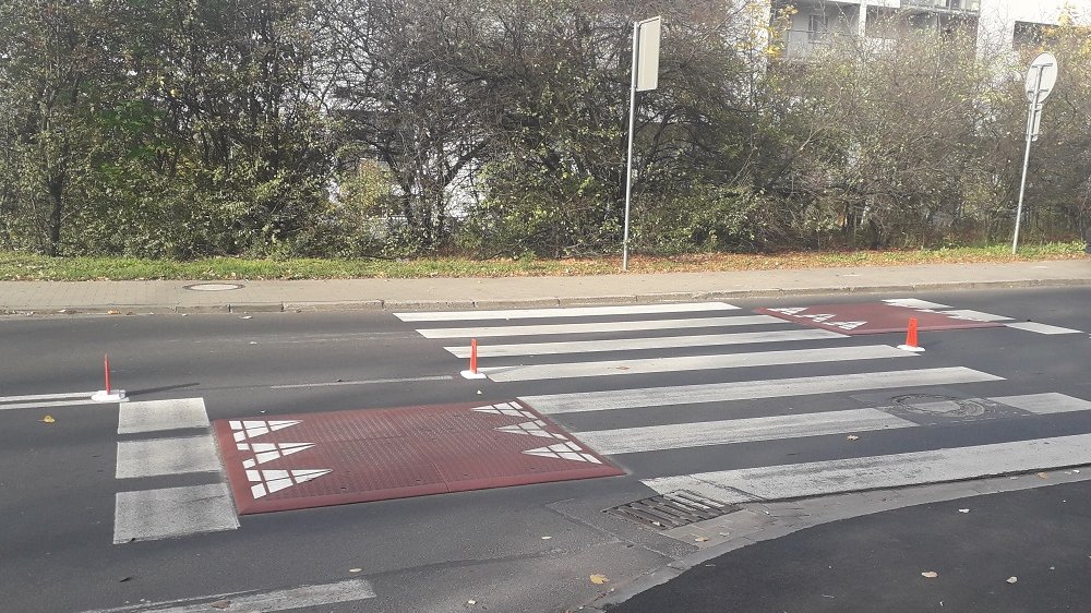 Progi wyspowe, czyli tzw."poduszki berlińskie"