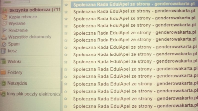 Skrzynka mailowa jednego z radnych z mailami od przeciwników Karty