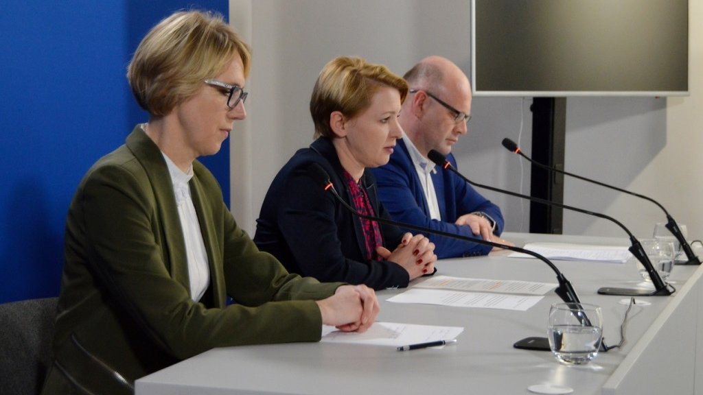 Radna Małgorzata Dudzic-Biskupska, zastępczyni prezydenta Katarzyna Kierzek-Koperska i dyrektor Wydziału Kształtowania i Ochrony Środowiska Przemysław Surdyk